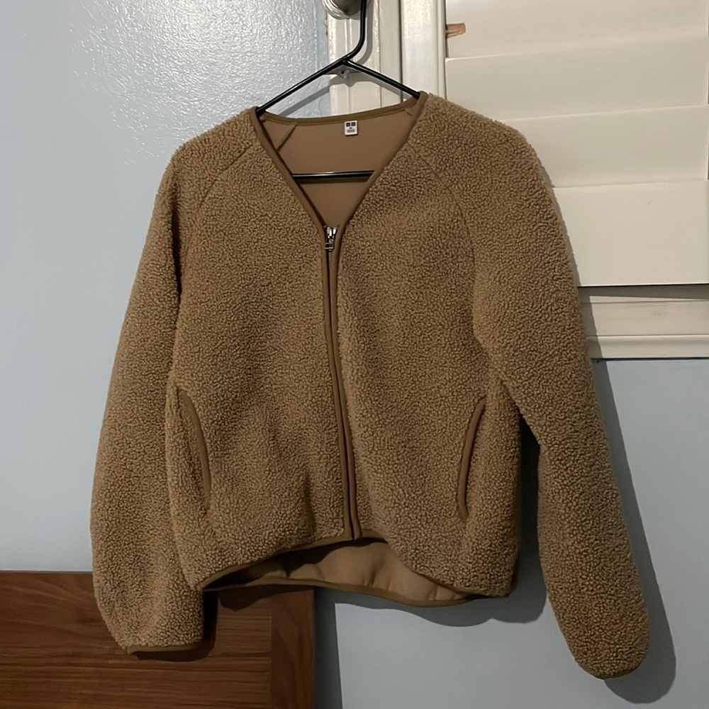 uniqlo teddy bear jacket like new size xs